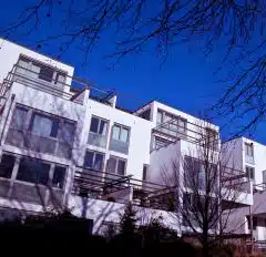 Wer bezahlt Gebäudesanierungen bei Stockwerkeigentum?