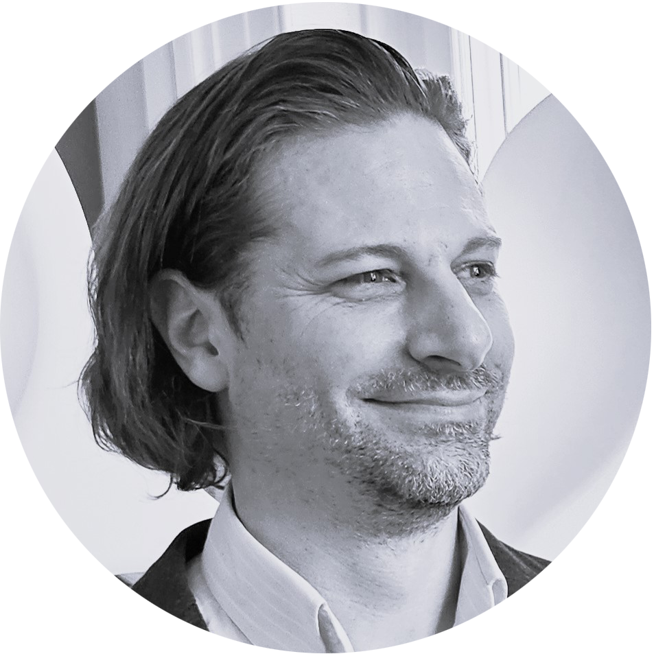 Autorenbild RA Marc Peyer