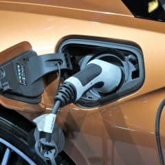 Elektrofahrzeug-Ladeinfrastruktur zu Hause: Bundesrat will Zugang verbessern
