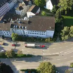 Hauptverkehrsstrasse: Herabsetzung der Höchstgeschwindigkeit (von 50 auf 30 km/h)